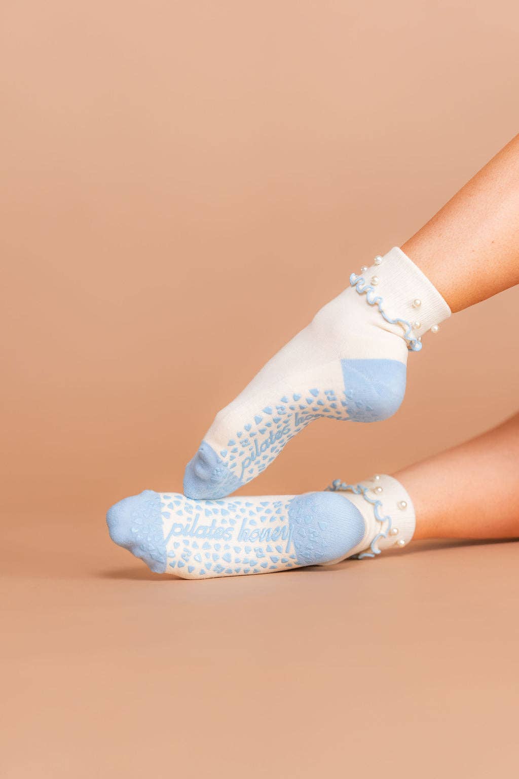 Oyster Shell Foldover Ruffle Grip Socks