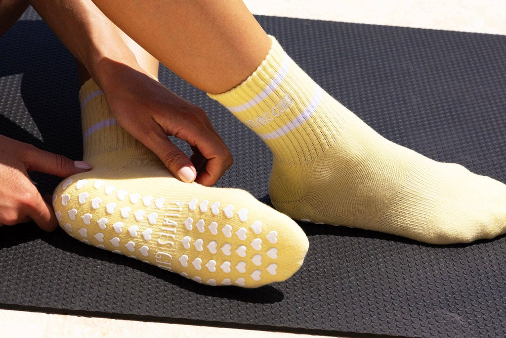 Serving Core Pilates Grip Socks